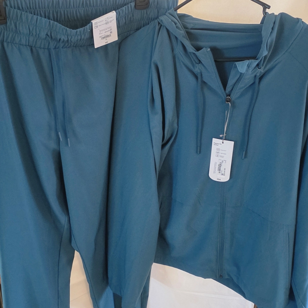 Reebok Blue Jacket & Pant Track Suit! New!